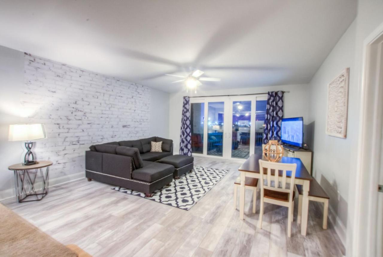 Brand New!laketown Wharf 334! Beautiful 3 Bd, Great Amenities, And Great Location Holiday home *